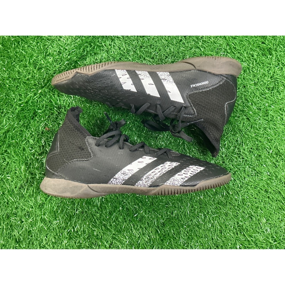 Adidas Predator Freak .3 Indoor Soccer Shoes Black White FY1033 Kids Size 3.5Y